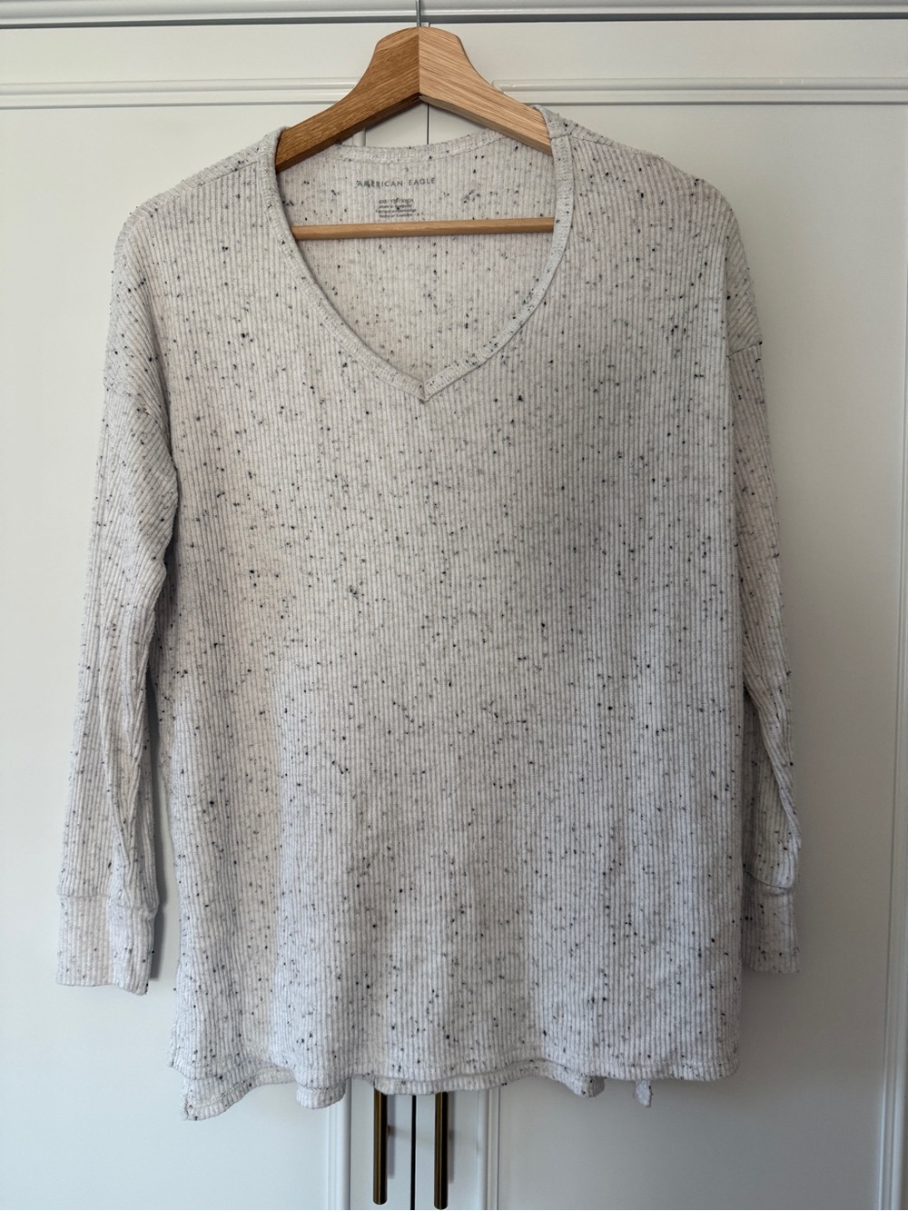 American Eagle Outfitters Cream Speckled V-Neck Ribbed Top